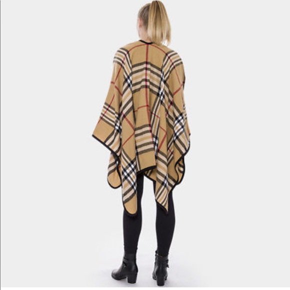 ✨LAST ONE SALE✨Beautiful plaid cape - Picture 2 of 4